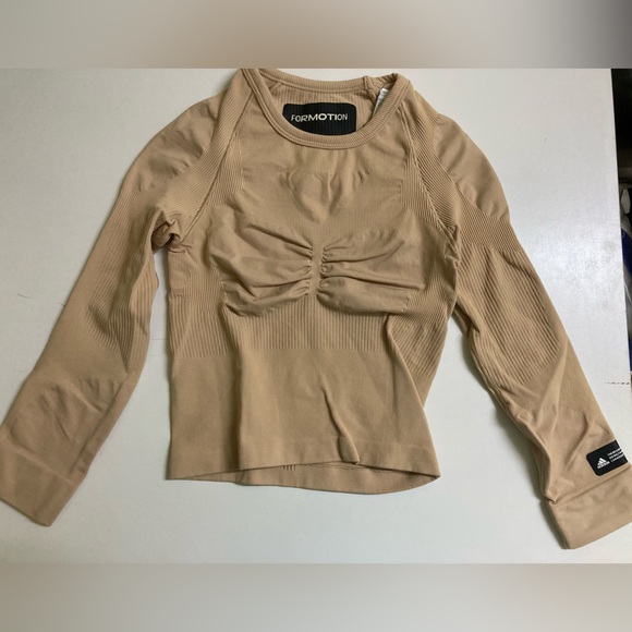 ADIDAS
Women Solid Round Neck Beige T-Shirt - Picture 7 of 9